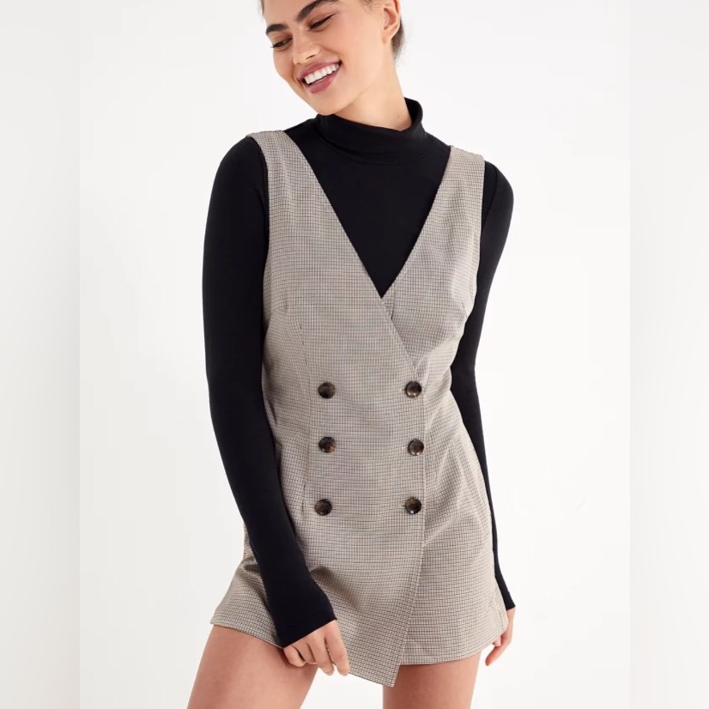 [SOLD] urban outfitters beige/plaid overall skort romper